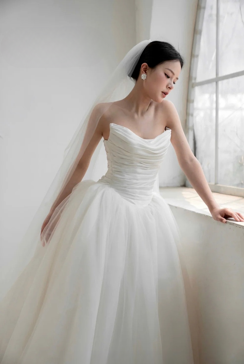 BELLA-ROSE | Strapless Corset Bodice Ball Gown Wedding Dress