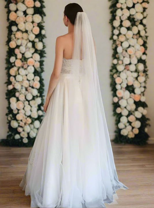 REMI | White Floor Length Tulle Veil