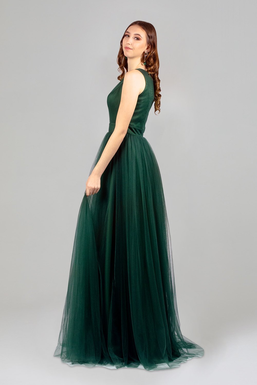 Forest green ruffle gown | Ruffle gown, Stunning gowns, Gowns